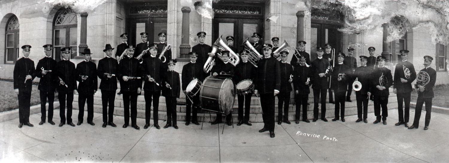 Historical photograph: Ardmore Chamber of Commerce Band, 1917.